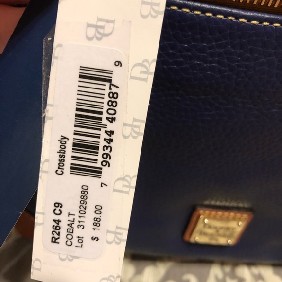 Dooney & Bourke crossbody - Picture 3 of 3